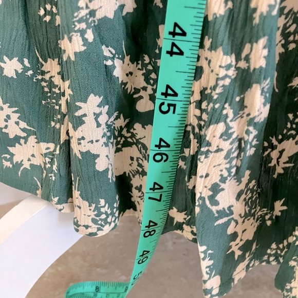 NWT Boho sage green flower print smocked dress w/ pockets! Bohera size L - Picture 10 of 15
